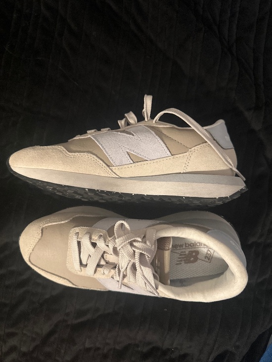 New Balance Shoes - Tennis shoes